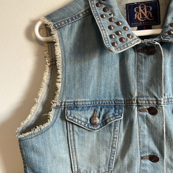 Edgy Studded Denim Vest LG Rock & Republic Blue Grunge Punk Alt Costume Street - Picture 6 of 16